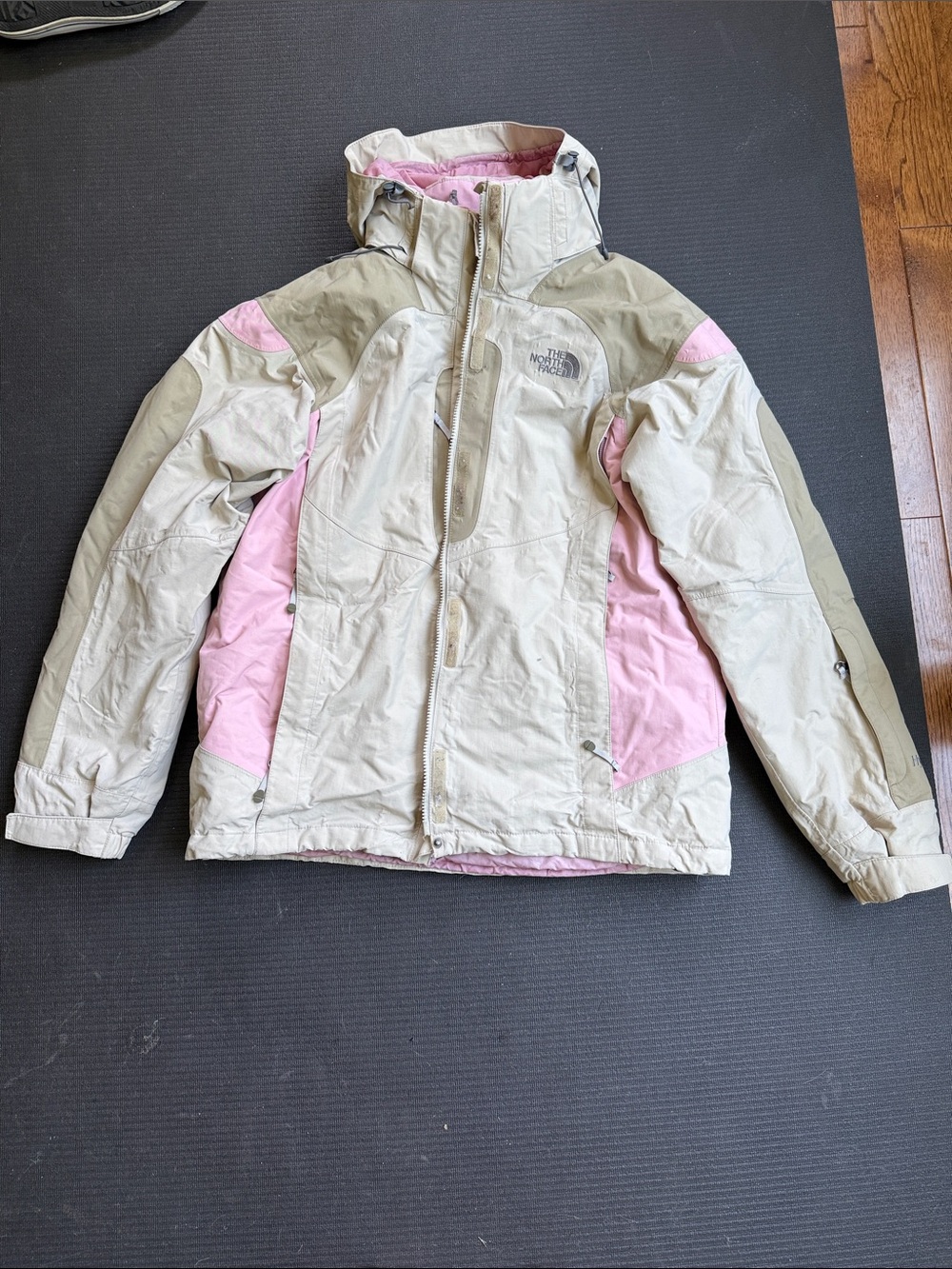 The North Face womanBeige and Pink Hooded ski coat